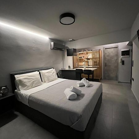 Loft Spa Greece - Enjoy Our Jacuzzi Kalamata Esterno foto
