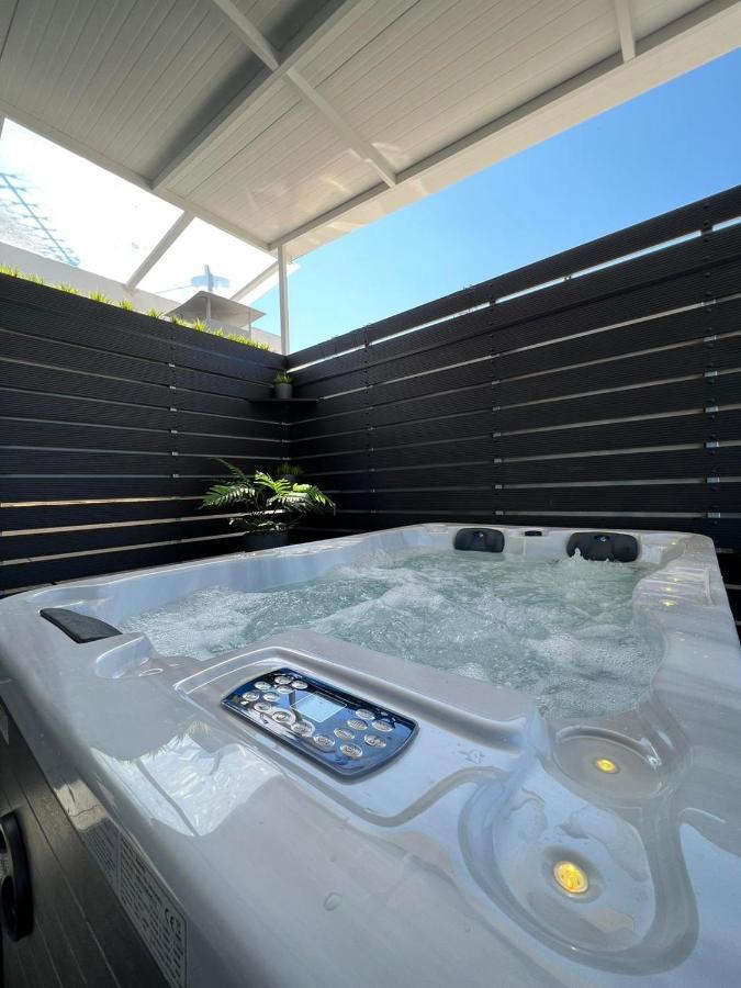 Loft Spa Greece - Enjoy Our Jacuzzi Kalamata Esterno foto