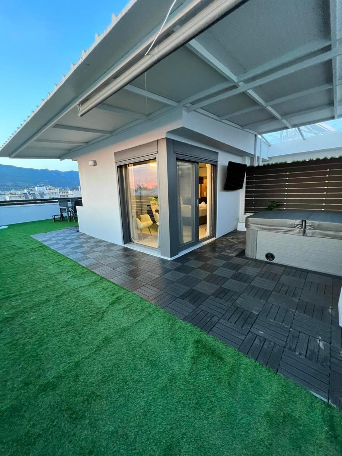 Loft Spa Greece - Enjoy Our Jacuzzi Kalamata Esterno foto
